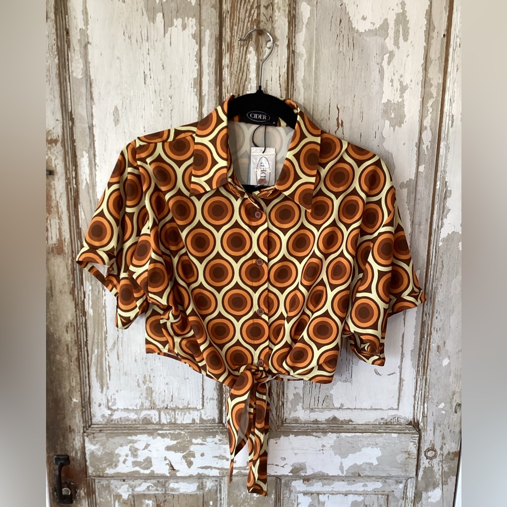 Cider LET'S GROOVE RETRO PATTERNED BUTTON UP BLOU… - image 2